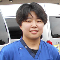 小山　莉央